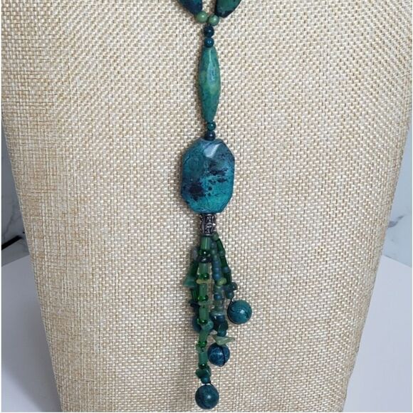 TOGGLE Faux Stone Beaded Tassel Necklace - Picture 2 of 8